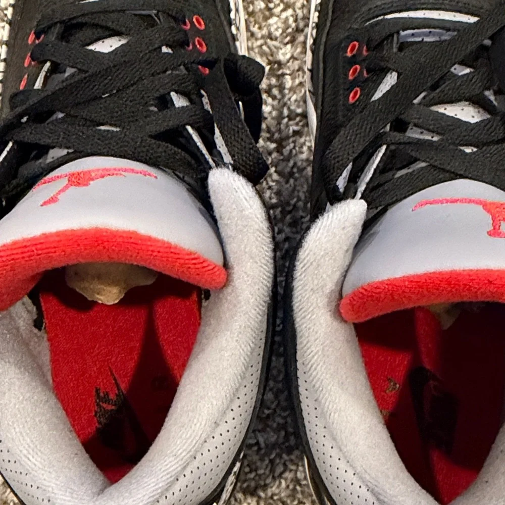 Air Jordan 3 black cement OG (2018) excellent condition - Picture 8 of 9